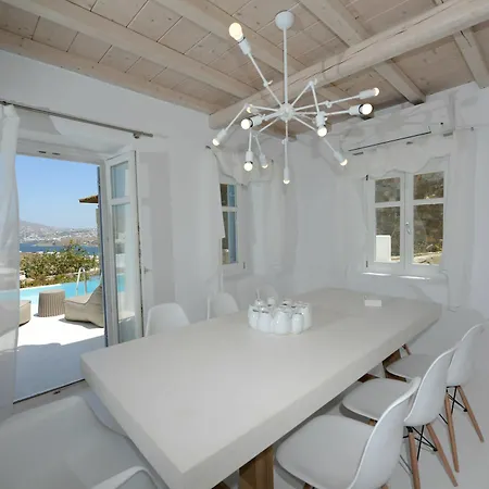 Pearl Near Ornos By Diles 别墅